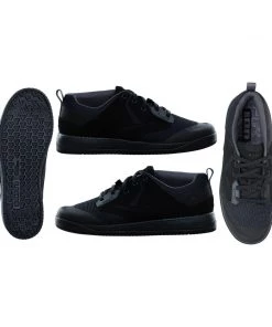 Ion Scrub AMP Flat Shoes Clothing